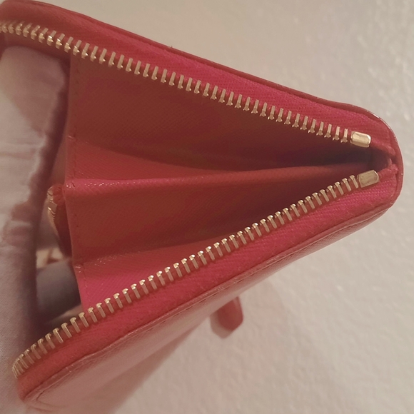 Beautiful Prada Safiano Bow Wallet - Picture 15 of 15